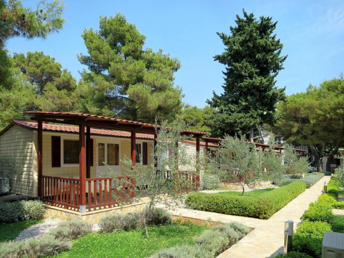 Holiday Home Camp Rozac - Tgr215 Trogir Exteriör bild